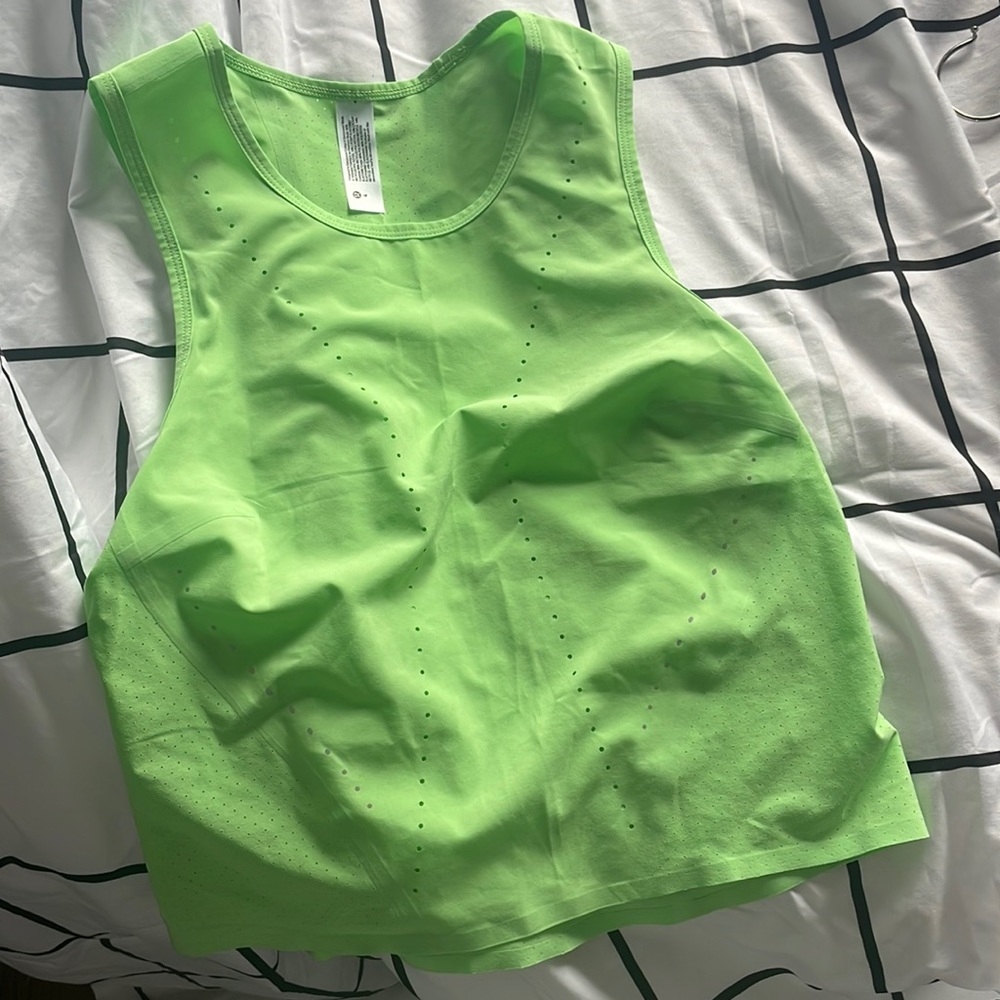 Lululemon top